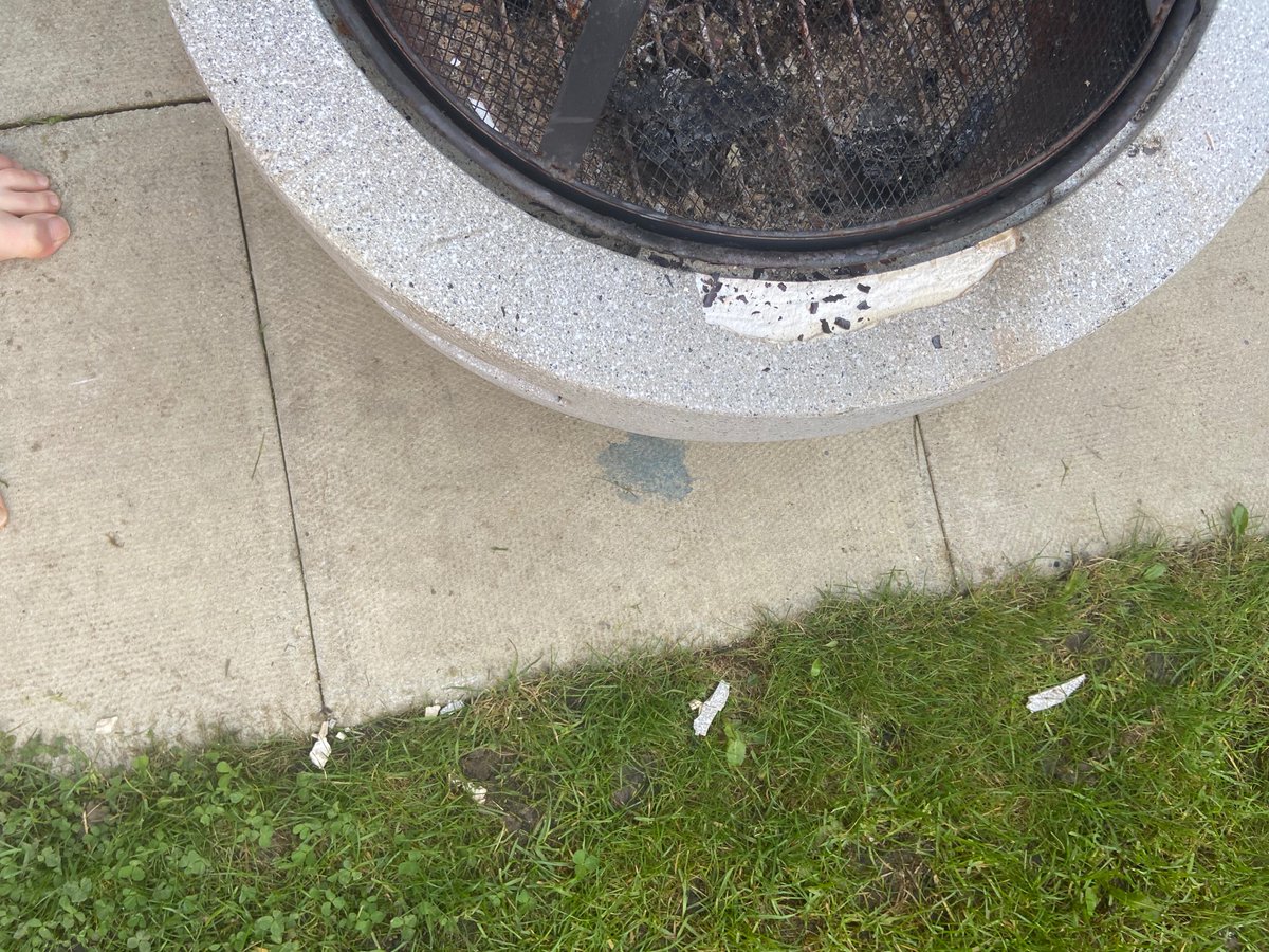 tisnicoley's tweet photo. @VonHaus_uk bought this firepit last April, last night on second use- part of it blew up- dangerous and now looks awful. https://t.co/3BPf1jS8Bj