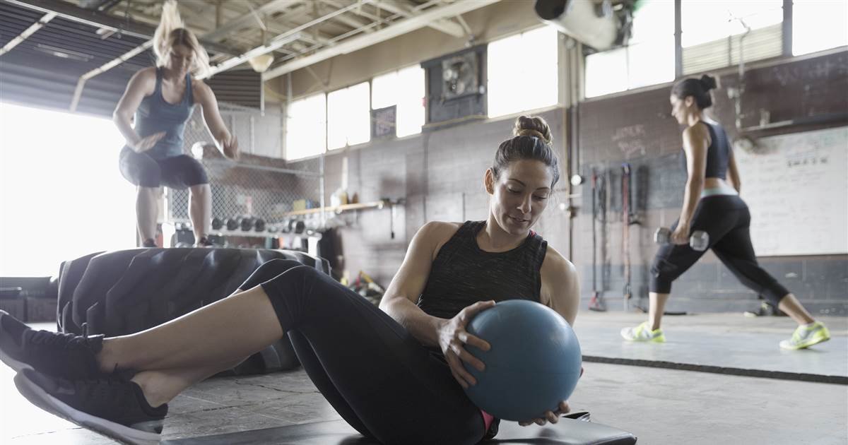 GuruItApp's tweet photo. Time for our #FitTuesday! Ever heard of CrossFit? 💪
It's a type of workout that includes moves from HIIT, weightlifting, gymnastics, power lifting and so on. It can be easily done at home and there's many workout options you can find on YouTube!
#tuesdayvibe #workout #fitness https://t.co/kyJZx6bpc6