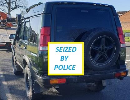 MerPolKnowsley's tweet photo. #OpTango #Halewood
Officers saw a Land Rover Discovery on Gerrards Lane & Lydiate Lane, overtaking vehicles & trying to not draw attention to having no insurance 🤔
The vehicle was seized under Sec.165a RTA & driver, a 31 year old male from Netherley, reported for the offences https://t.co/rC8XzPdGGG