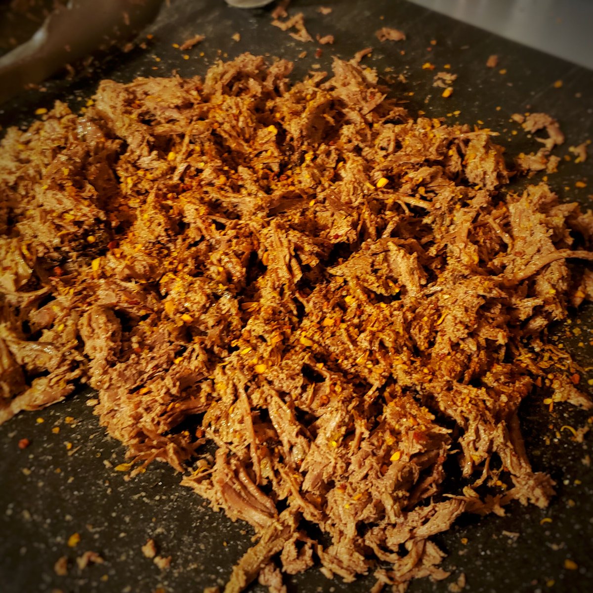 BlackMtnBison's tweet photo. A slow-roasted, shredded and air-fried Bison Roast makes an awesome filler for your tacos 🌮💥🌮

#bison #eatbison #bisonbisonbison #bisonroast #roast #slowcooker #roastbeast #naturalmeat #eatinghealthy #eatsimple #buffalo #tacotuesday #coloradoproud https://t.co/8metgGua6H