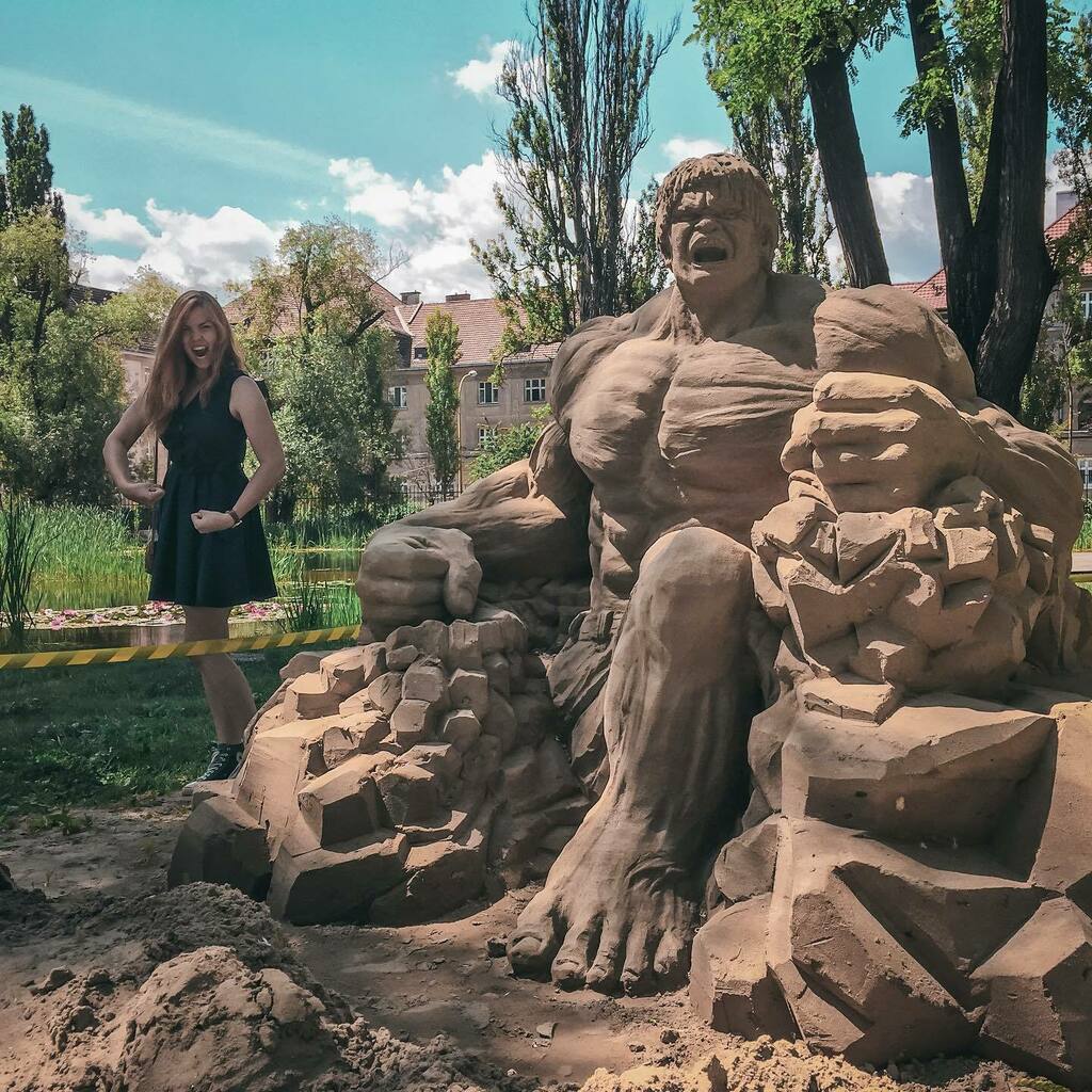 aufdieklappe's tweet photo. Rooaarr, like the Hulk! 😈 Marvel wo man hinsieht... ob Serien und kommende Filme. Auf was freut ihr euch am meisten? 🦸‍♀️🦸 https://t.co/1gEfyGYAFl https://t.co/QOnogGf7M0