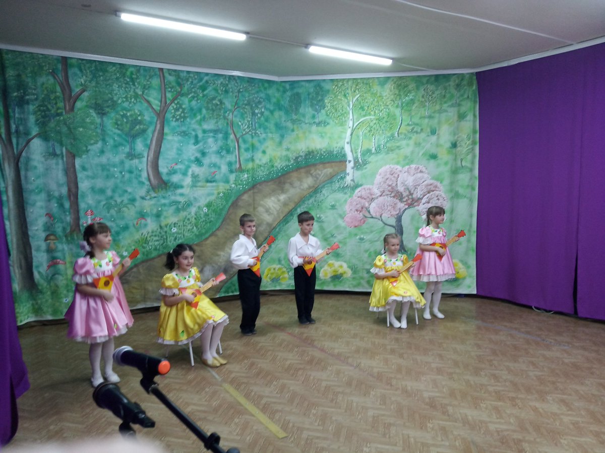 MBUK_MKC's tweet photo. Сегодня состоялся ежегодный городской конкурс "Скоро вишня расцветёт!" в рамках XV фестиваля народных традиций "Жигулевская вишня-2021".Все участники представили достойные номера! #КультурноеСердцеРоссии #МКЦ_Жигулевск #КультураЖигулевска https://t.co/yqrmanyJu5