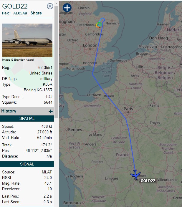 Laurent_Le_Bloa's tweet photo. #USAF tanker #KC135 #GOLD22 from Mildenhall dragging unidentidied aircraft ZUIFT from #Marnham AFB. Possible #F35B LIGHTNING?
#GOLD32 is turning over Mildenhall too. https://t.co/IjaPHi1P8a
