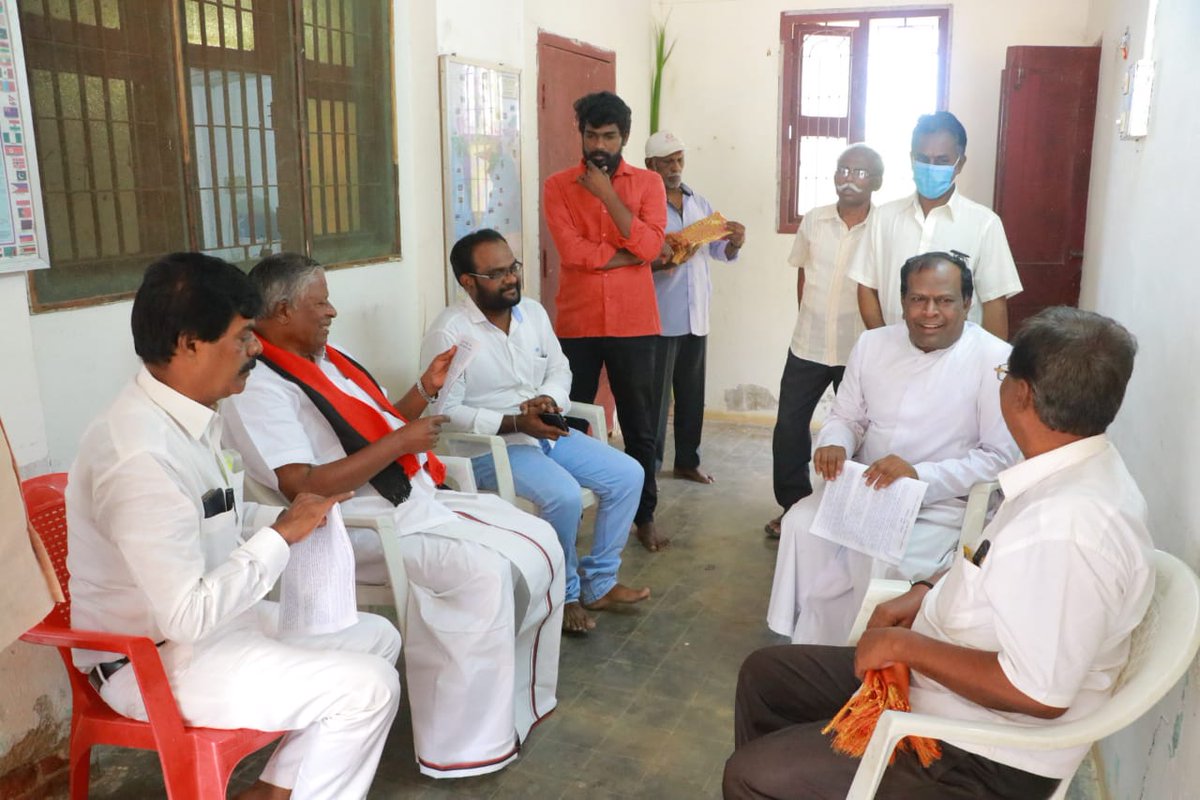 AvudaiappanDMK's tweet photo. அம்பாசமுத்திரம் சட்டமன்றத் தொகுதிக்குட்பட்ட சேரன்மகாதேவி பகுதியில் வாக்கு சேகரித்த போது!

#VoteForDMK https://t.co/bnsGmaPa8o