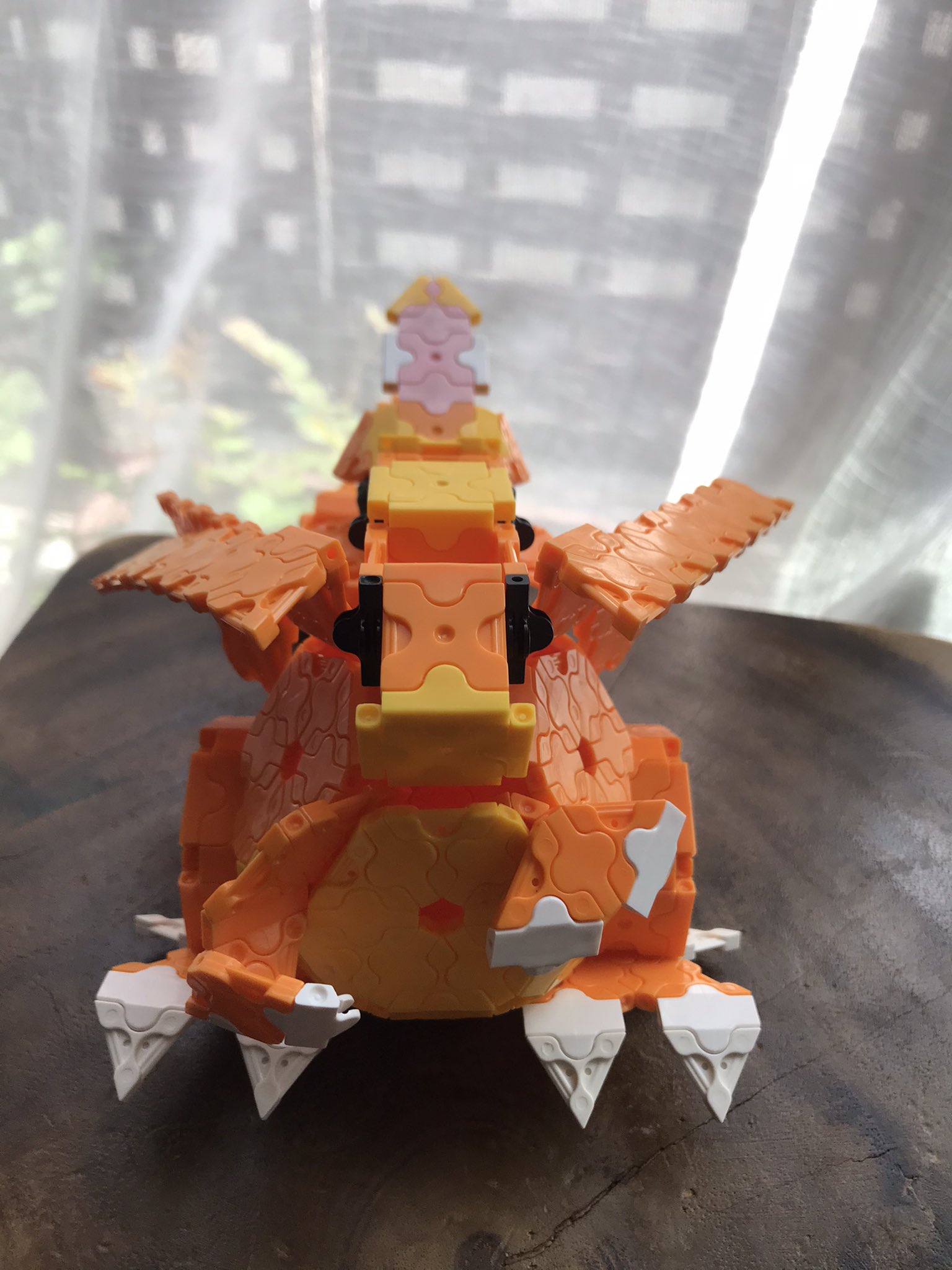 ミミ 三男作成 オレンジドラゴン おまけ 変形すると なんだかポケモンみたい 脚も可動式です Laq T Co 8nthxmya Twitter