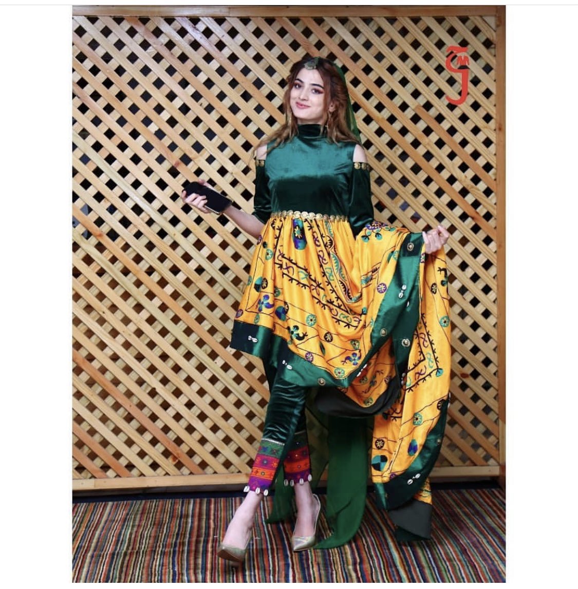 its_wss's tweet photo. ��🏻‍♀️🧚🏻‍♀️🧚🏻‍♀️🧚🏻‍♀️🧚🏻‍♀️🧚🏻‍♀️

#saeed #saeeddesigne #afghandress #afghanistan #vintage #afghan #SD https://t.co/7CyRrNtyzp