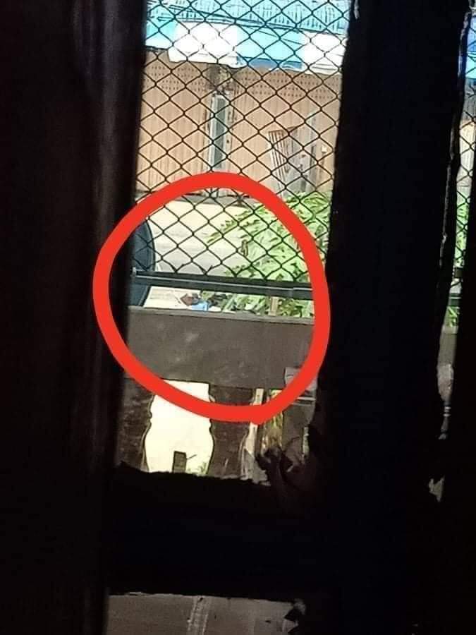 WyneShweYi's tweet photo. @Myanmar_Now_Eng Two people were shot by terrorist in Kawthaung,Shwe Zin Yaw ward today at 11:00 AM
The one was dead
#WhatsHappeningInMyanmar
#Mar30Coup https://t.co/LcK8USlctn