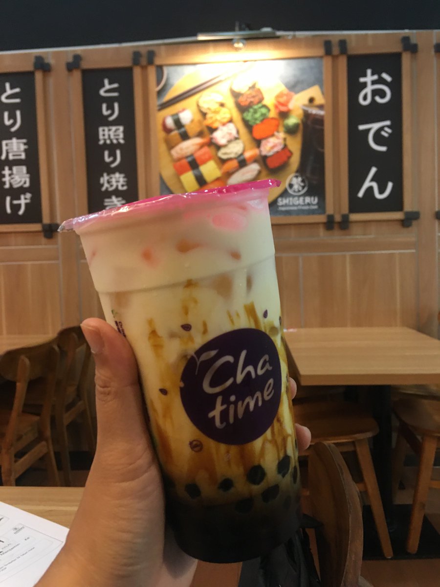 Store crew : Bu ini chatime buat ibu, makasih ya udah kasih training. 

Gue : “spechless tak bisa berkata apa2”