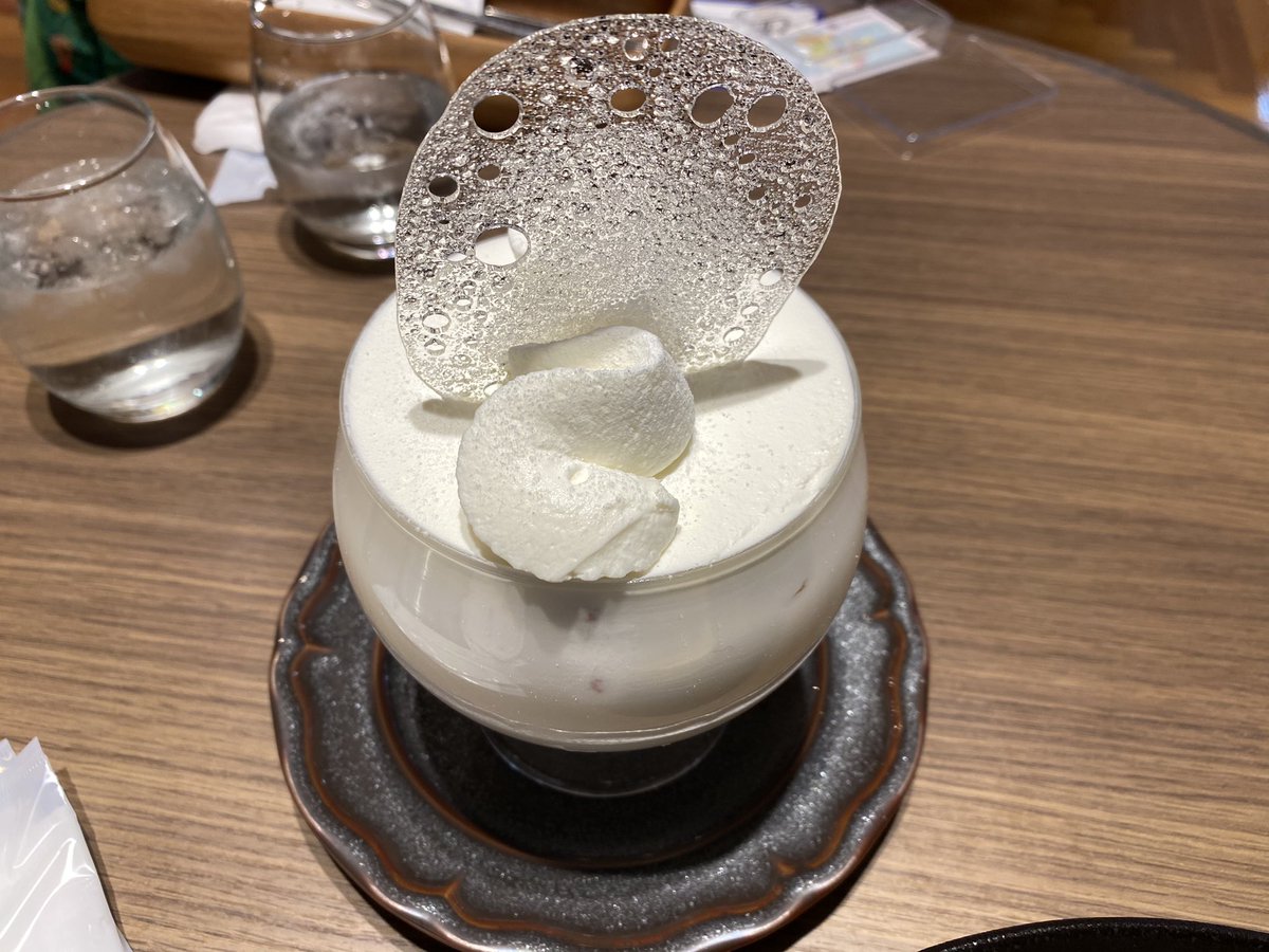 堀鉄平 闘う弁護士 On Twitter 闘う弁護士のスイーツ巡り28 今日から春休みで北海道に来ています まずは 新千歳空港のishiya Cafe 白い恋人を製造している会社が運営しています プレーンパンケーキと白いパフェが美味しかったです 闘う弁護士のスイーツ巡り