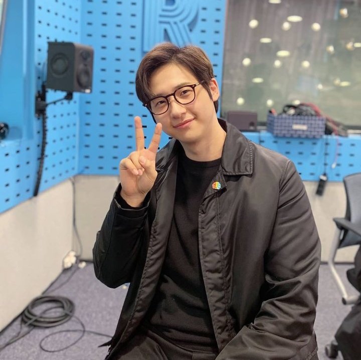 cnubae1's tweet photo. He made my day once again💚💚💚
#b1a4 #비원에이포 
#CNU #신우 https://t.co/ZP8uB9BhDp