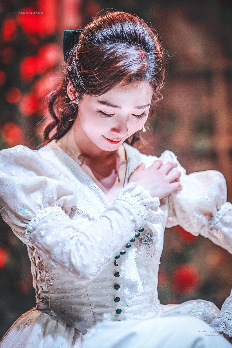 210327 뮤지컬 붉은정원 커튼콜 

💗🌹💗

#붉은정원 #이정화