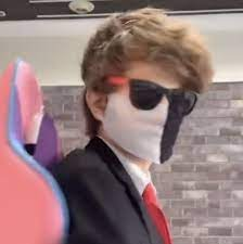 emanootfound's tweet photo. ranboo ended stream early~ https://t.co/GJP3m7l9qy