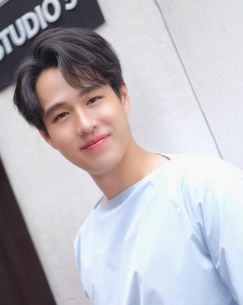 ToyPathompongPH's tweet photo. Hey, handsome! 👋❤️ @toyypathompong
#BOYSDONTCRY
#GMMTV
#toyypathompong
#toypathompongph
#baantoy https://t.co/F3uA0kn9bk
