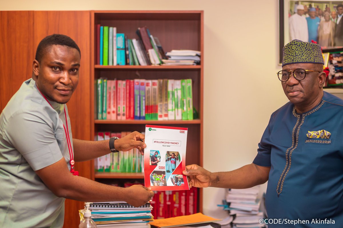 Onuoha_Kach's tweet photo. In advancing the course of ensuring fiscal transparency and accountability in the administration of COVID-19 funds, @Connected_dev with support from @Oxfam engaged in an advocacy visit with the Chairman, Senate Committee on Public Accounts, Senator Matthew A. Urhoghide. https://t.co/ZcayRjFZI1