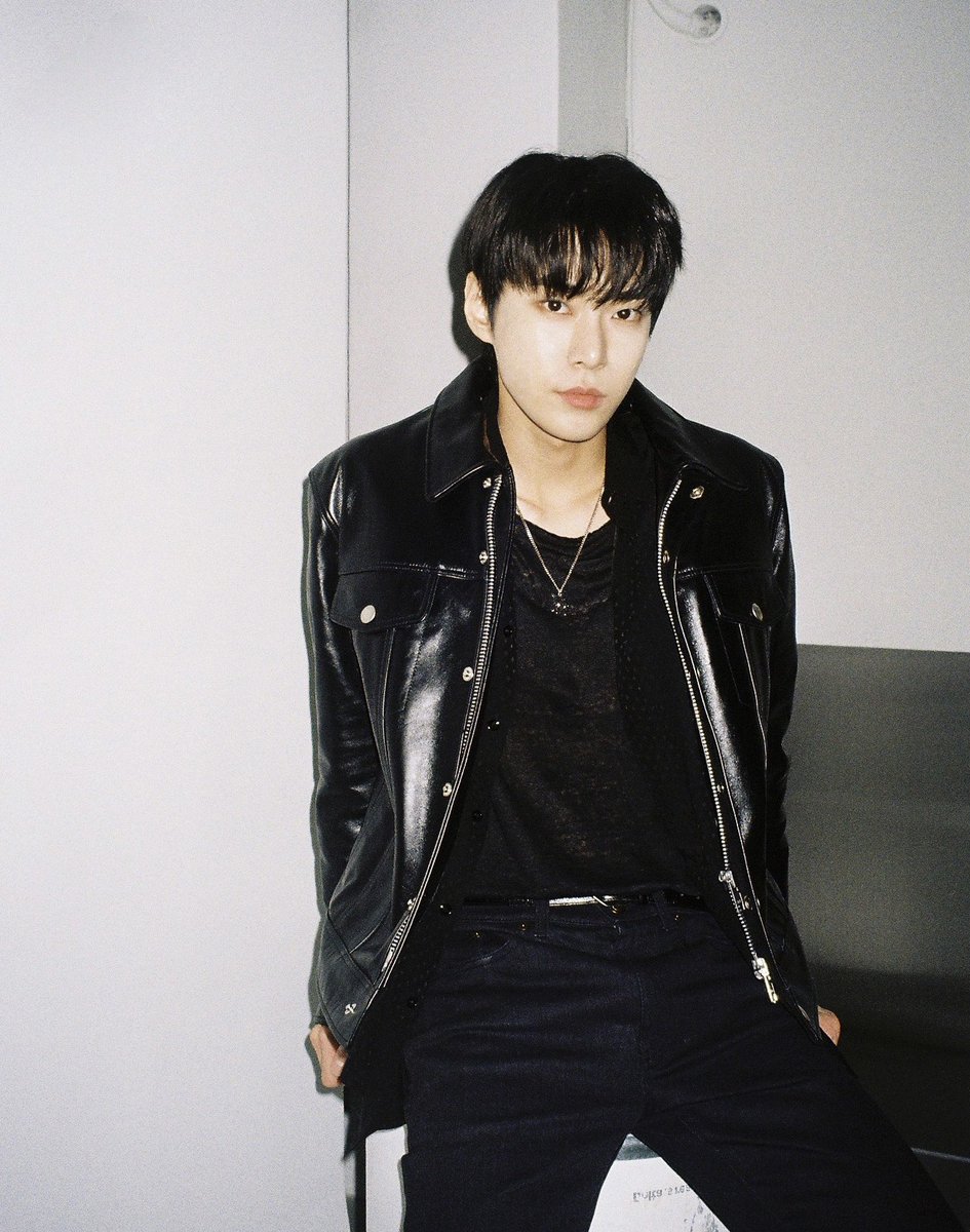 KlMDOYNG's tweet photo. What am I now? What if I’m someone I don’t want around? https://t.co/CaHxUfw8yb