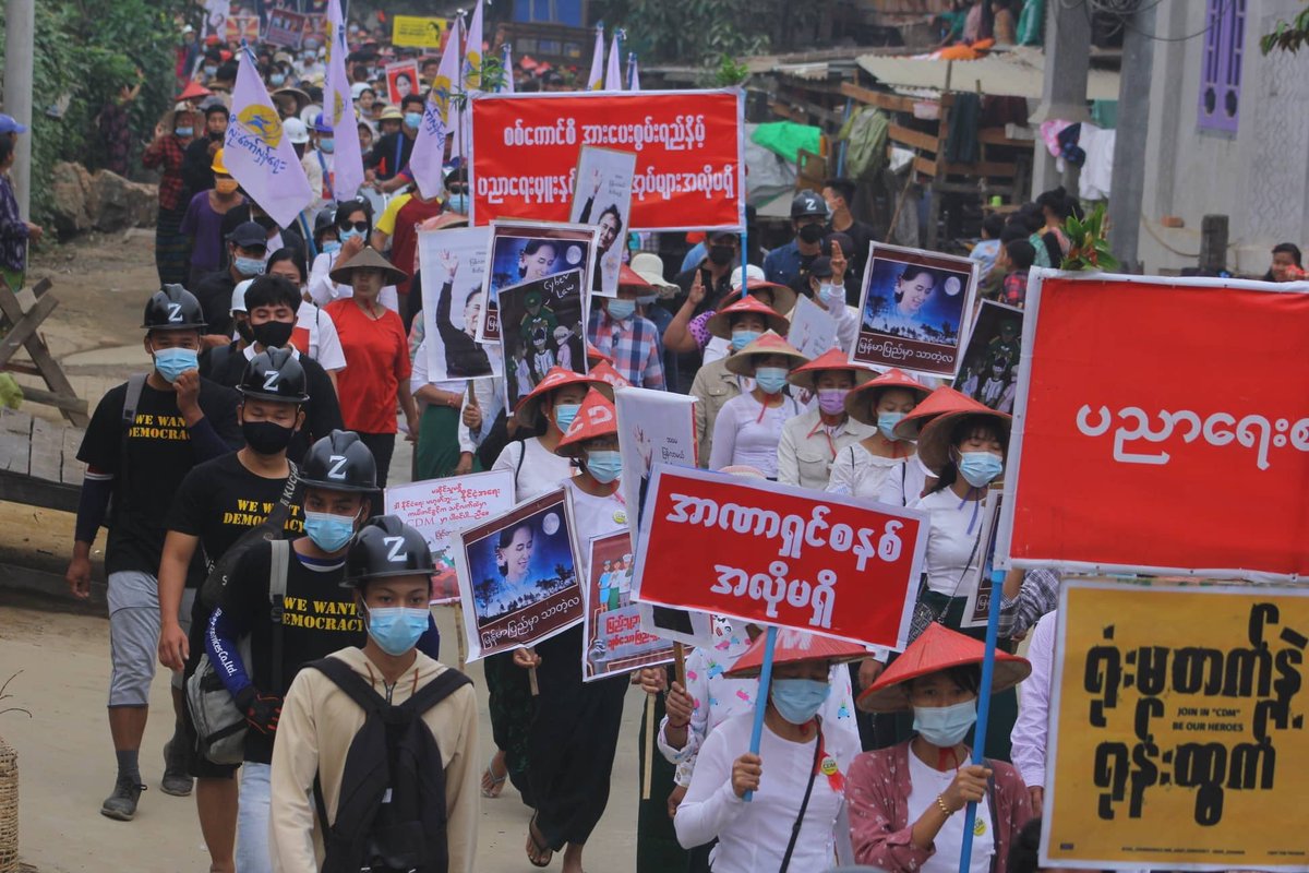 IrrawaddyNews's tweet photo. Residents of Katha in #Sagaing  Region in upper #Myanmar staged anti-regime protest on Tuesday. 

#WhatIsHappeningInMyanmar https://t.co/WQp4AOQhnZ