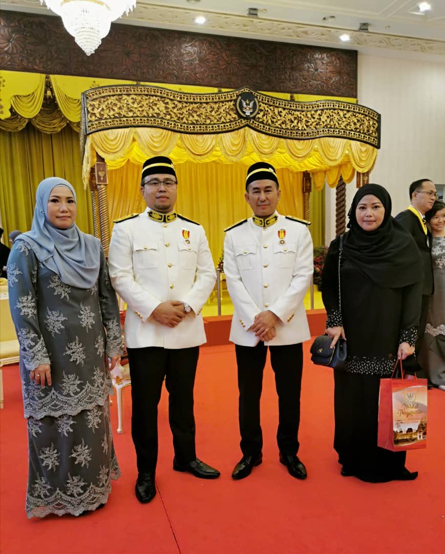 raduan_serap's tweet photo. Alhamdulilah. Terima Pingat Perkhidmatan Bakti(PPB) di Astana Negeri SARAWAK pagi ini tadi. https://t.co/ijQYggxUJl
