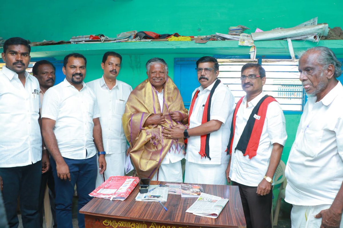 AvudaiappanDMK's tweet photo. மும்பை புறநகர் மாநில திமுக அவைத் தலைவரும் பம்பாய் திருவள்ளுவர் மன்ற செயலாளருமான திரு. ஜேம்ஸ் தேவதாசன் அவர்கள் இன்று என்னை மரியாதை நிமித்தமாக சந்தித்தபோது https://t.co/f3ezUbrMYH