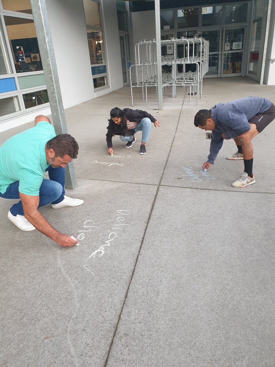 Great to see our whanau at our hui this evening being learners as they attend workshops to help with learning at home.
#whanauengagement 
<a href="/StonefieldsSch/">Stonefields School</a> <a href="/SsCollaborative/">Stonefields Collab</a>