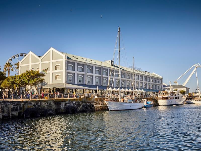 MetalWindows1's tweet photo. Victoria and Alfred Hotel, @VandAWaterfront, renovation with @MetalWindows1 Forman Brand Aluminium windows #staycation #metalwindows #formanbrand #newmarkhotels #renovation #madeincapetown https://t.co/IHFjxtitDc