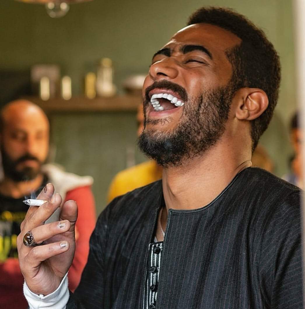 _ln_1994's tweet image. لما تمثل دور شحات و عامل veneer ب 150 ألف جنية 😂😂