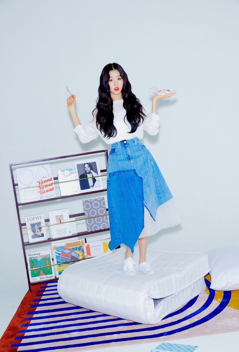 wonyoung pics tweet media