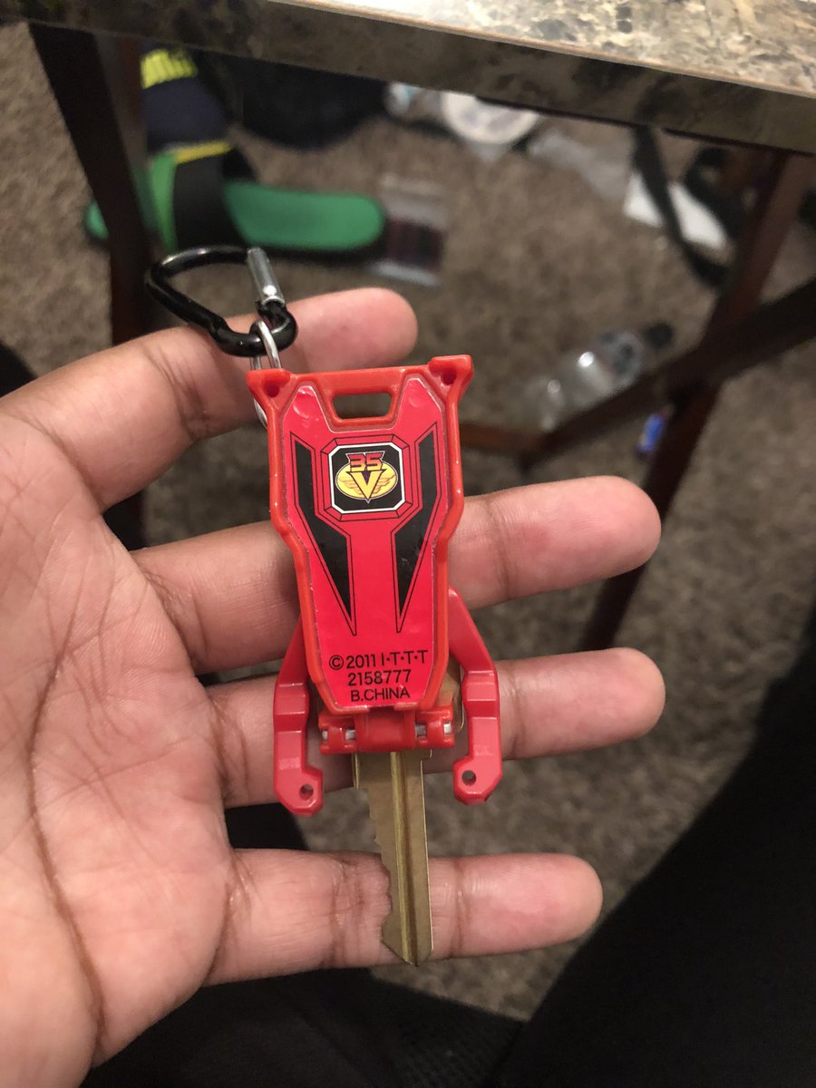 ZygardeZi_O's tweet photo. I got my order from @kotetsutoysjp today and I turned my AkaRed 35 Ranger Key into my house key! https://t.co/1v1yNeDr19