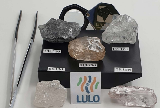 diamtrade_'s tweet photo. #Lucapa recovers three 100+ carat #diamonds from the Lulo alluvial diamond mine in #Angola
Follow @Diamtrade_ to get the latest updates related to the diamond industry.
#DiamondNews #DiamondMine #DiamondMining #Mining #Diamond #DiamondMarket #DiamondTrading #DiamondSoftware https://t.co/r26mrjJK3Y