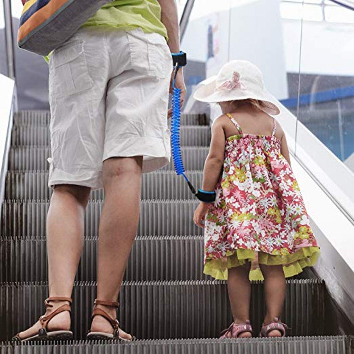SafiyaWoods's tweet photo. We take a look at some of the Top 5 Best Child Wrist Leash and make the list of the most rated on Amazon and other sites.

https://t.co/xNOn87MVqe

#childwristleashtarget  #childwristleashnz #childwrist 
#childwristamazon #amazon #amazon2021 https://t.co/b4d44HvcfQ