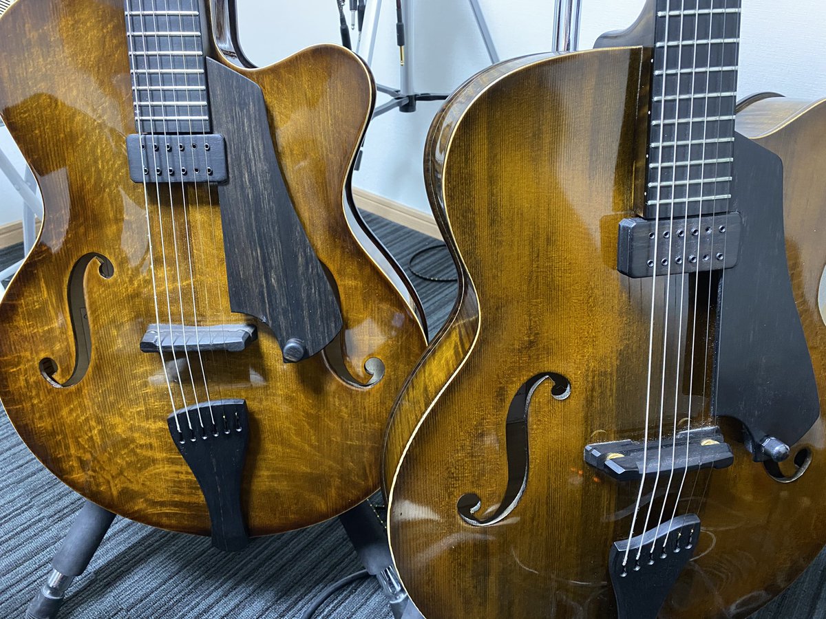 今日は生徒さんがオーダーしたMoffa guitarが届いて初めての一緒に音