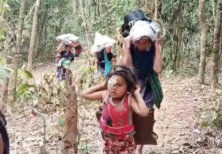 Many Kachin and Karen families  had to leave their homes and villages to escape from brutal attacks by Junta using air strikes. Half of the people affected are children and the old. 

#WhatsHappeningInMyanmar #HearTheVoiceOfMyanmar