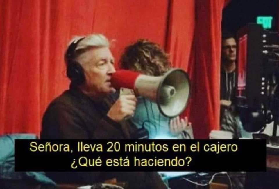 jfcarpio's tweet photo. “Uno de mis sueños es ir con un megáfono por la vida”. https://t.co/YsIILtV1V9