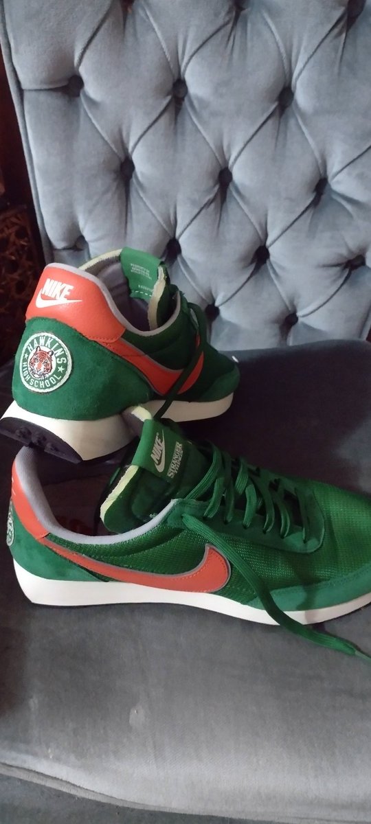 valhalking's tweet photo. First new shoe out of (possibly 3 LET'S HOPE!) Came in today. I'm in deep man for real!
#sneakerculture #StrangerThings #Nike #HawkinsHigh https://t.co/d0D9G4GXmv