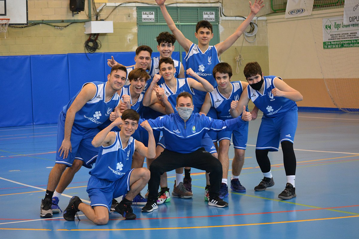 ADB_Hellin's tweet photo. No hay descanso ni en #SemanaSanta 🔥🔥
El equipo #ADBHellin B se desplaza esta tarde a la pista de @BGQUINTANAR en busca de iniciar la segunda fase de competición con una victoria para seguir en la linea ascendente de juego 💪💪
#goADB https://t.co/6HOiJfxbS9