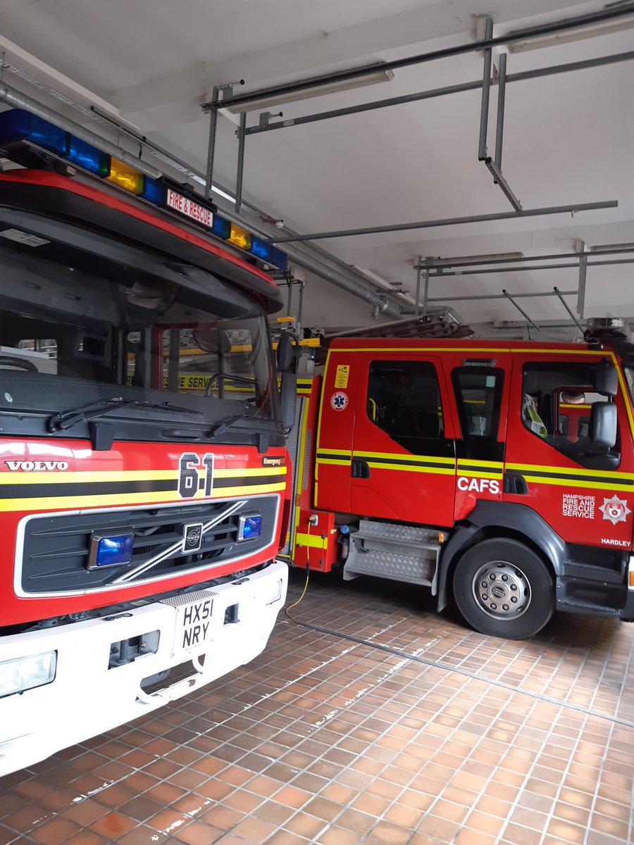 HIWFRS_LandD's tweet photo. Today we have lots planned for T1-21. #GreenSquad are heading to @Hightown56 for #RoofLadders and #TCR #RedSquad have lots of simulated scenarios planned to put #pumps and #ladders into practice #RealisticTraining #moretofollow https://t.co/PvMk4wXxA0