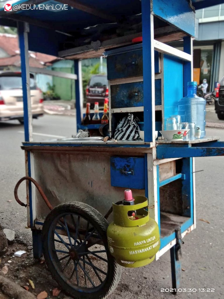 KEBUMENinLOVE's tweet photo. Untuk warga KNIL : #Kebumen Nation In Love sila mampir di timur pertigaan Wonoyoso #Kebumen
Tunjukan sc tweet ini maka anda akan mendapat bonus sambal 2 sendok
#Kebumen #Kencot #Madang
Cc bupati kebumen yg asli @h_arifsugiyanto
@wongunner @bambangwondho @DaniCicadasBdg https://t.co/5ZHlawgz2G