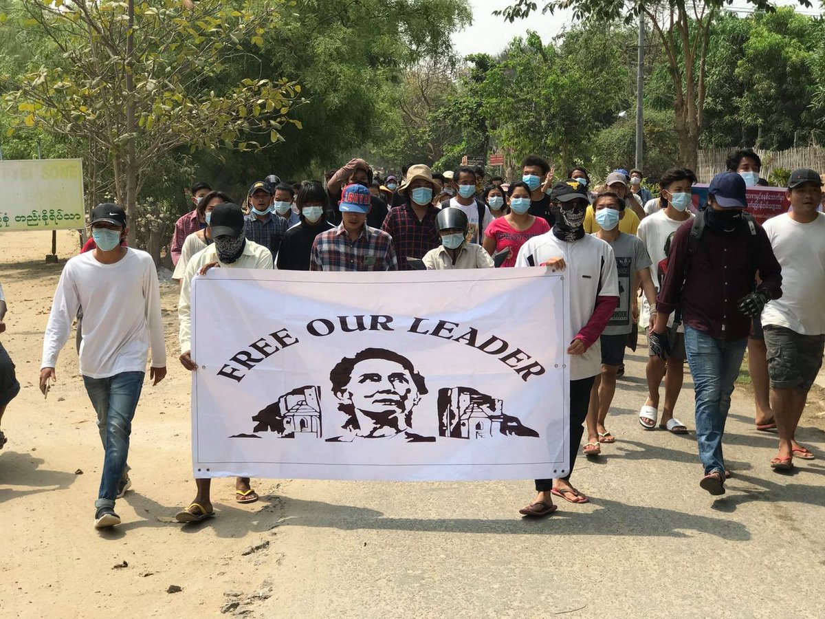 Myanmar_Now_Eng's tweet photo. Around 100 people marched at UNESCO World Heritage site Bagan on Tuesday morning to protest the military dictatorship. #WhatsHappeningInMyanmar https://t.co/jOM6zbatHR
