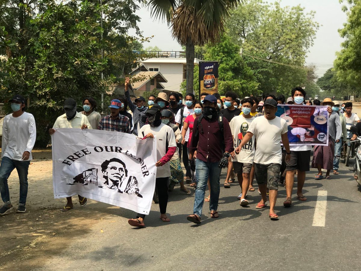 Myanmar_Now_Eng's tweet photo. Around 100 people marched at UNESCO World Heritage site Bagan on Tuesday morning to protest the military dictatorship. #WhatsHappeningInMyanmar https://t.co/jOM6zbatHR