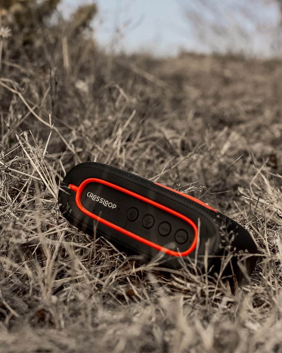 CrossLoopIndia's tweet photo. Party with Volar, #Crossloop's ultra-stylish speakers🔊
.
.
.
#crossloopcandid #Crossloop #Volar #CrossloopAkorn #bluetoothspeaker #wirelessspeakers #candid #photography #Music #MobileAccessories #LifeStyle #CrossLoopSpeakers #OnlineEarphones #wireless #SayNoToBoring https://t.co/fiCsLl1wnO