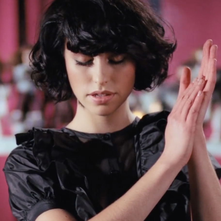 LilaWatch's tweet photo. When you just now realize who Kimbra was singing about Angela Vickers aka Liz Taylor in "A Place in the Sun" 🤯 #mindblown https://t.co/qZwJZajOkJ