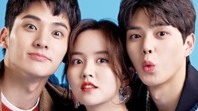 KSH_daily's tweet photo. #KimSoHyun setelah sukses membawa 2 actor rokie lewat #LoveAlarm original @netflix 198 negara 🔜 
Membawa actor rokie lagi secara global original pertama VIU secara asia, sekarang global ke 190 Negara lewat #RiverWhenTheMoonRises 
Tamparan karir mu keras deg 🔥👏
📎 https://t.co/x4zzp4sGpj