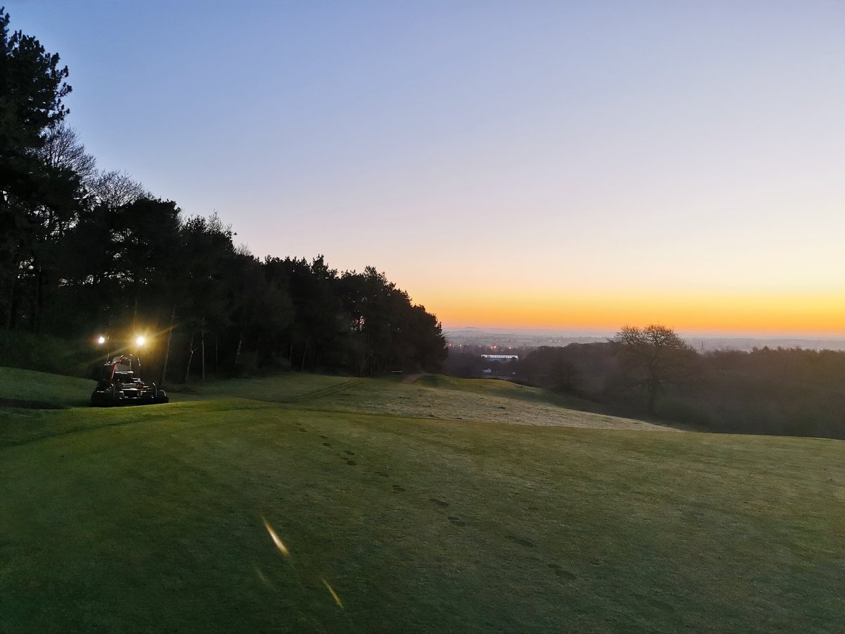 robgreenkeeper's tweet photo. Lovely morning greens and aprons cut, bunkers raked and making a start on some rough 🌞🌞🌞 https://t.co/U7v5LM3LdB