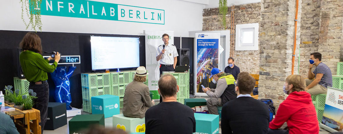 infralabberlin's tweet photo. Apropros #OpenData: Ein Rückblick auf den #Energyhack2020 im #InfraLab: Offene Daten waren die Basis vieler praktischer Anwendungen https://t.co/x4skhUZn6o https://t.co/hxn5KwIe3D