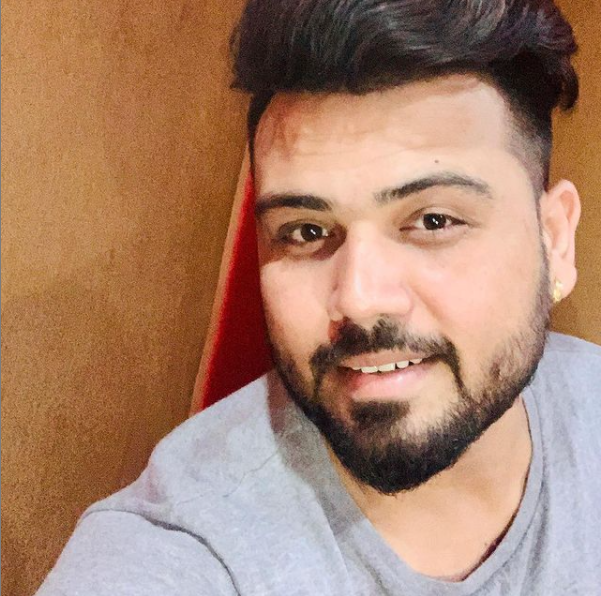 ANI's tweet photo. Punjabi singer Diljaan passed away in a road accident earlier today, CM Captain Amarinder Singh tweets. 

(Pic Source: Diljaan's Instagram account) https://t.co/0tepC9Rzrj