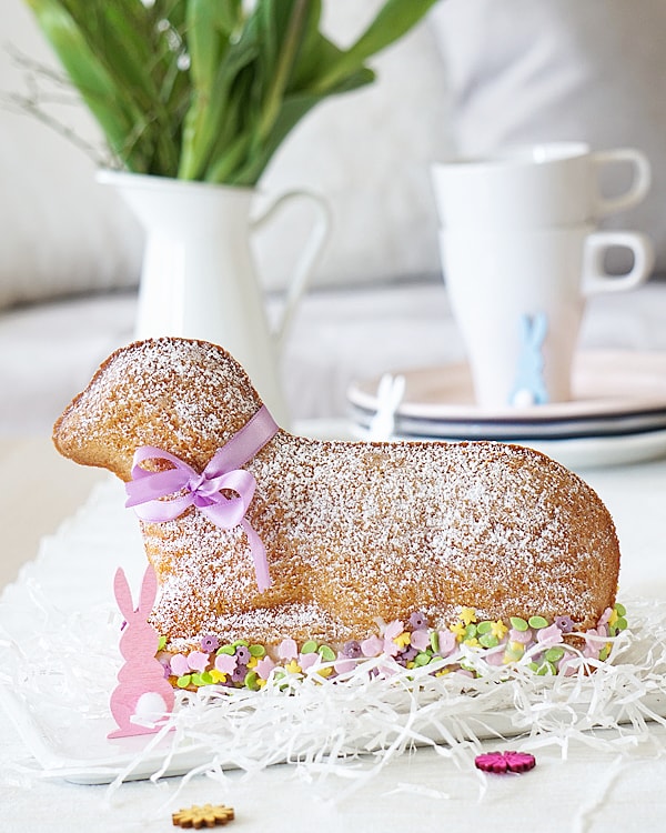 back_bienchen's tweet photo. Happy Easter! Na! Lust auf ein Osterlamm mit Eierlikör? Dann hüpft doch mal auf mein Blog, dort findet ihr das Rezept.
https://t.co/Z3WA5BwEHt https://t.co/gG6iM1lUIH