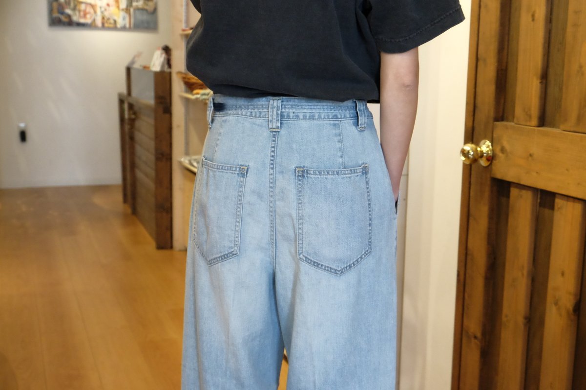 designplustoma's tweet photo. ☆LADY's NEW ARRIVAL☆

本日は、Johnbullから、ワイドデニムパンツをご紹介致します(^o^)／

#ladysfashion #レディースファッション #苫小牧 #千歳 #室蘭 #伊達 #日高 #胆振 #苫小牧セレクトショップ #designplustomakomai #北海道セレクトショップ #designplus #デザインプラス https://t.co/OWgw1H9Ik9