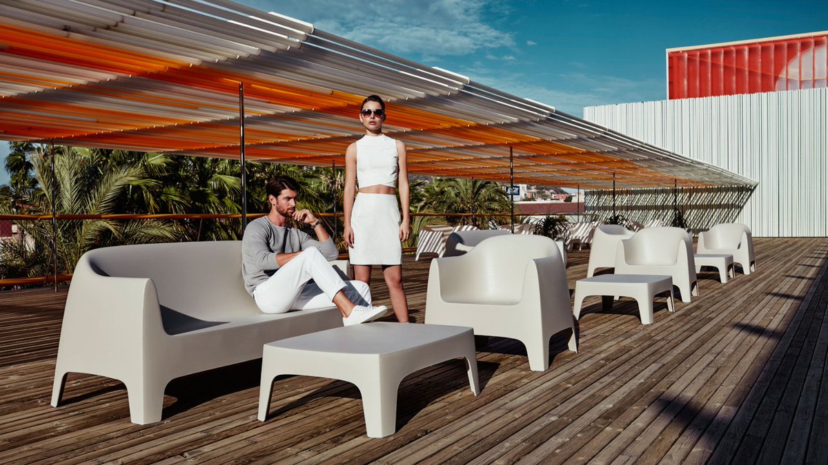 CerisesurlaDeco's tweet photo. 🌞Relookez votre espace extérieur avec la collection Solid de chez @VONDOMSpain. Un ensemble de pièces lounge disponibles en plusieurs coloris. 

#design #mobilier #outdoor #inspirationdeco https://t.co/za16bwsGhu