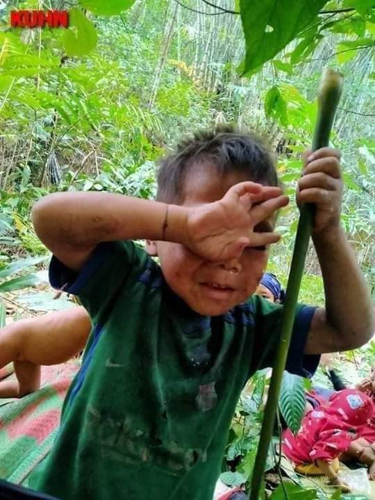 Taryar_Kim's tweet photo. SAVE MYANMAR.
We need help
#WhatsHappeningInMyanmar
#HearTheVoiceOfMyanmar 
#Mar30Coup https://t.co/t3ywGBxuZi