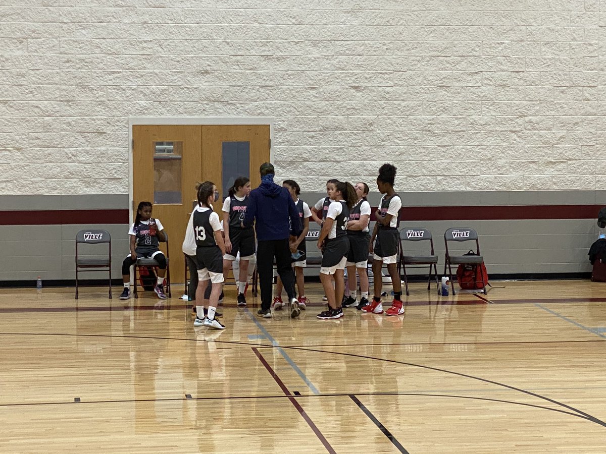 Woodz Elite 2028 played tonight and So thankful to give these kids some safe and normalcy as well as memories🏀<a href="/JSchultz763/">Jacob Schultz</a> <a href="/woodzelitebball/">Woodz Elite</a> <a href="/Nike/">Nike</a> Loyalty Integrity Family Respect