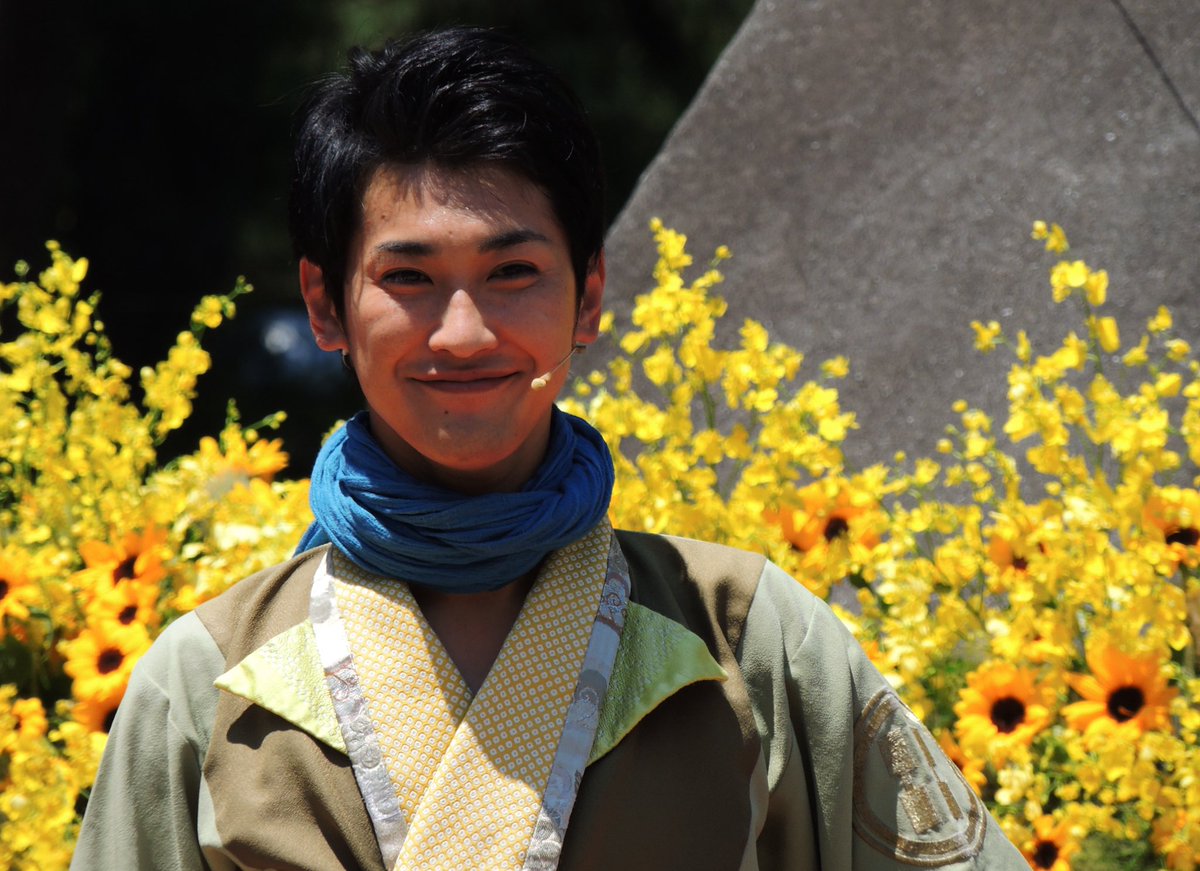 JoursVerts's tweet photo. とある年の年賀状素材②
お花背負って��💕
#土佐おもてなし勤王党 #岡田以蔵 https://t.co/JeyCE5u2Io